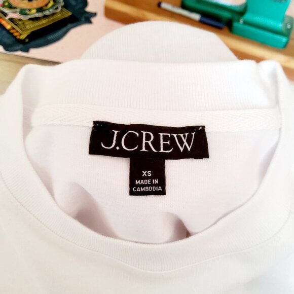 J Crew Cropped Boxy Tee 100% Cotton No Plastic Cute Floral Graphics Like New XS - Picture 3 of 4